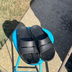 Oofos slides Black comfort rubber  Sandals Mens sz 9 Women’s 11